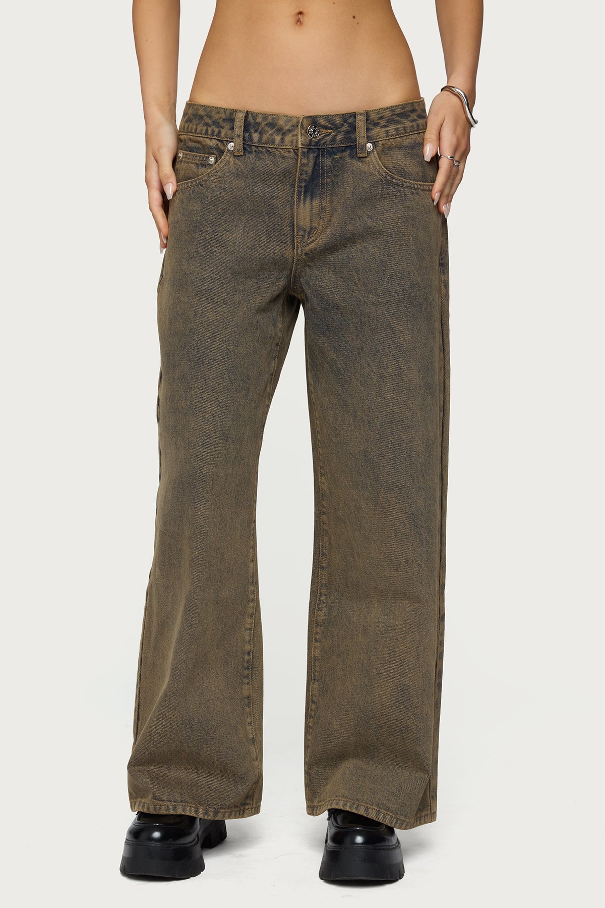 Petite Zahra Mud Wash Low Rise Baggy Jeans
