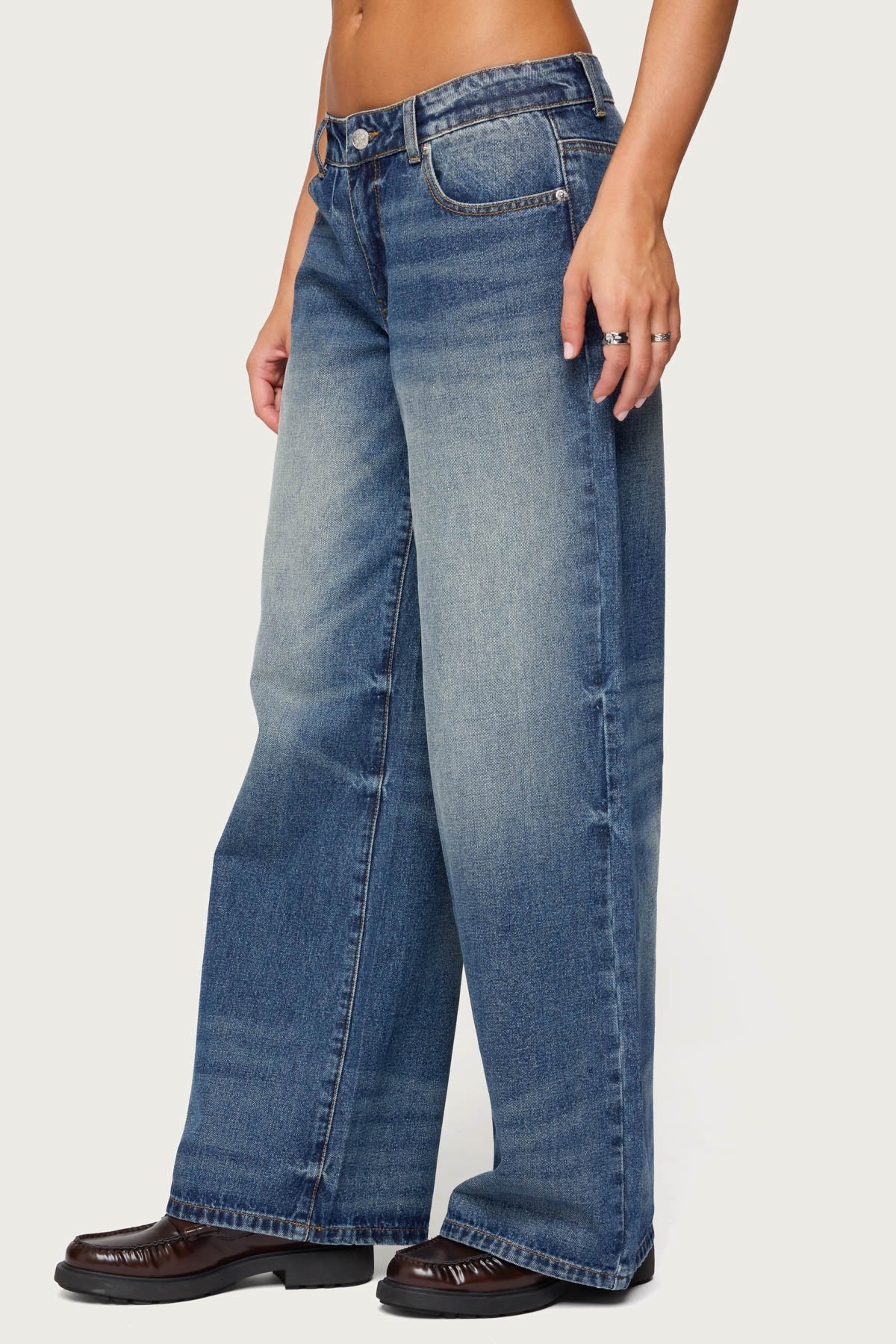 Raelynn Washed Low Rise Baggy Jeans