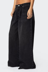 Pleated Detail Low Rise Baggy Jeans