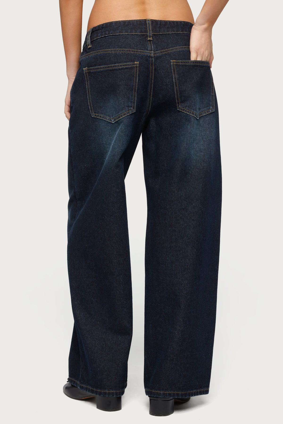 Petite Raelynn Washed Low Rise Baggy Jeans
