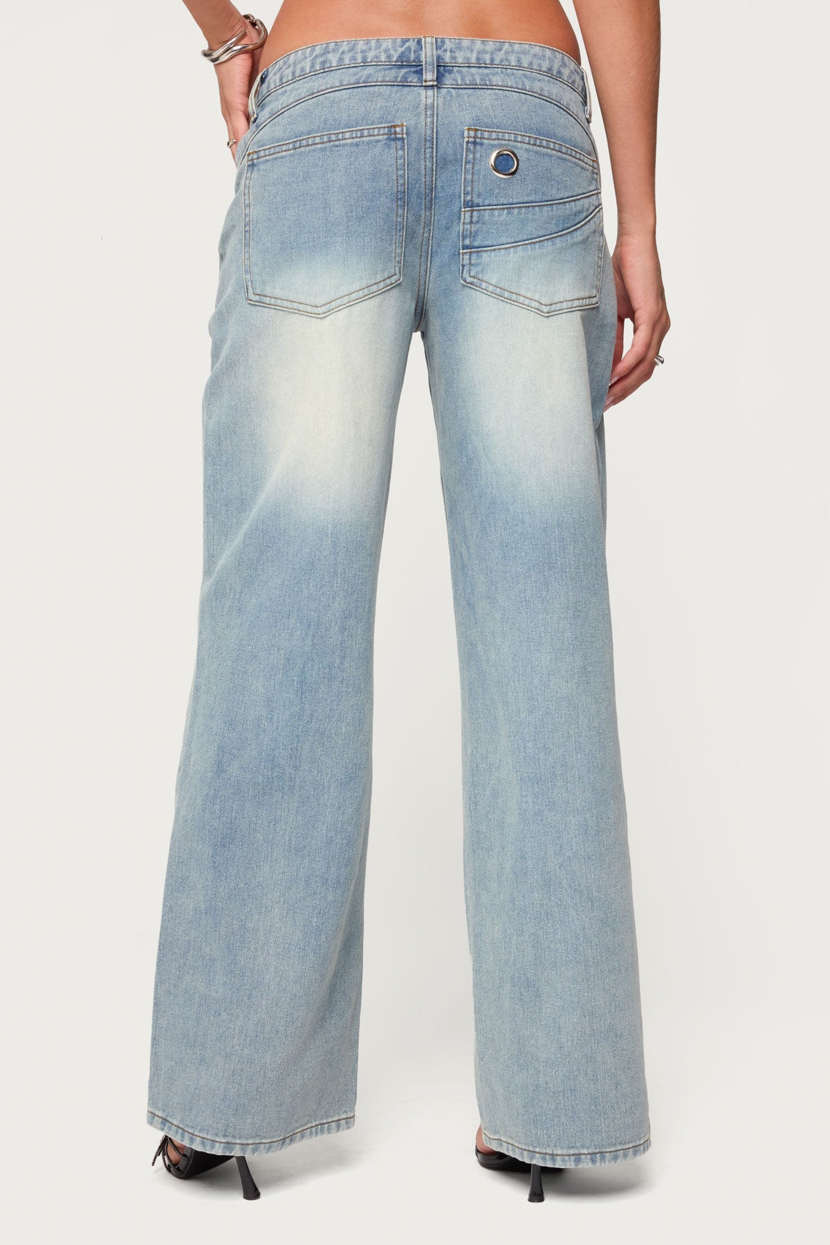 Celia Washed Low Rise Baggy Jeans