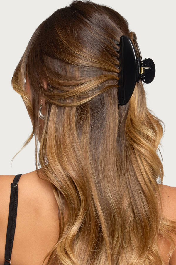Clean Girl Hair Clip view 1