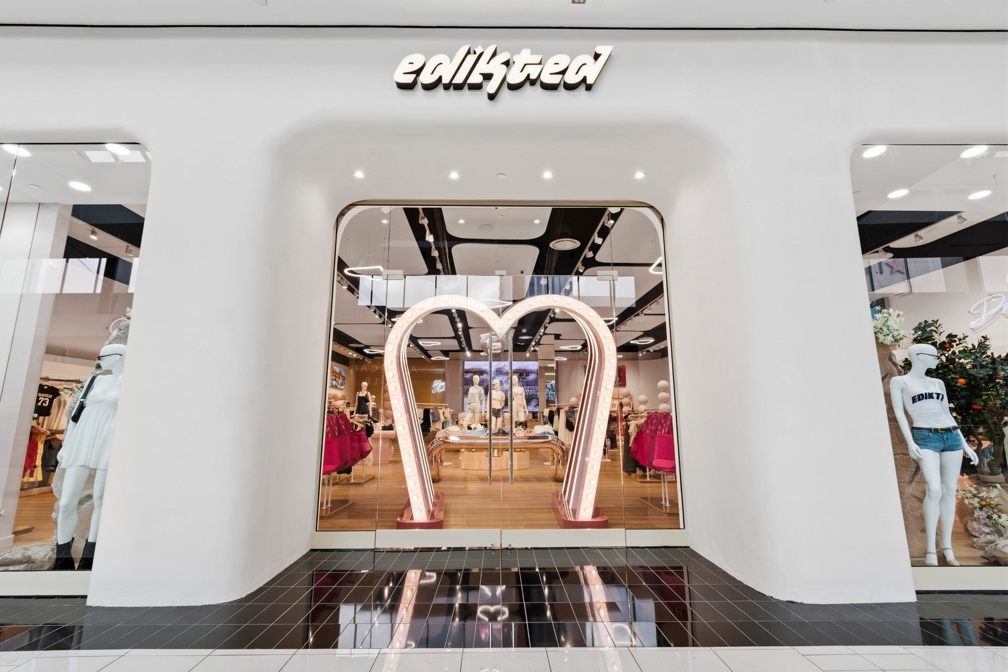 Houston | The Galleria storefront