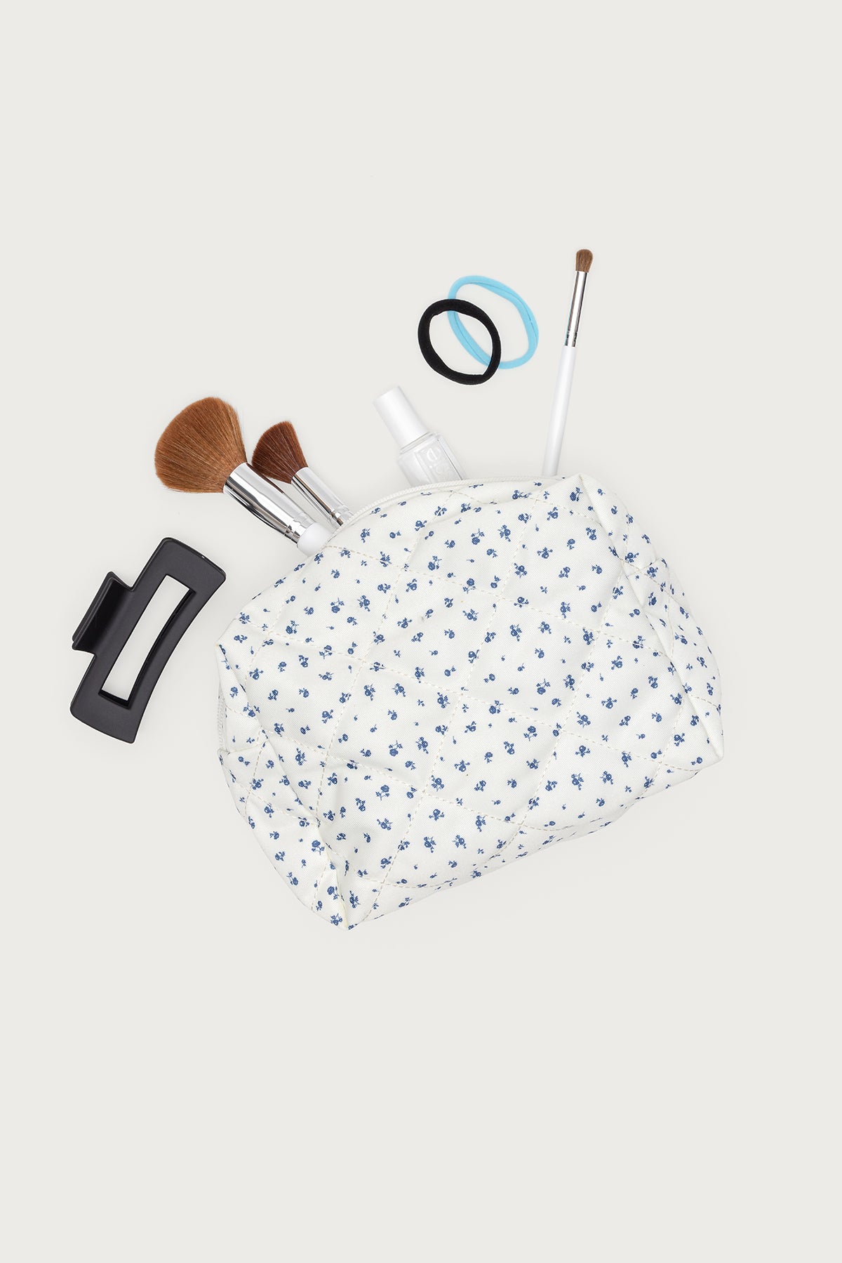 Bloomy Quilted Makeup Bag