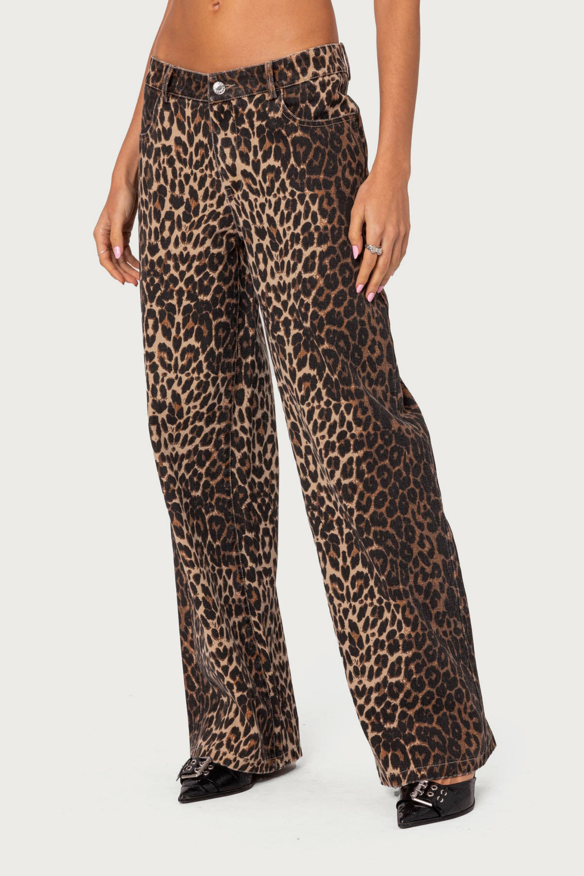 Leopard Printed Low Rise Baggy Jeans