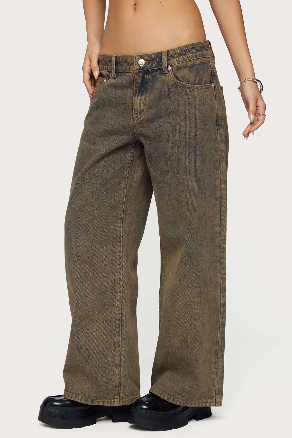Petite Zahra Mud Wash Low Rise Baggy Jeans