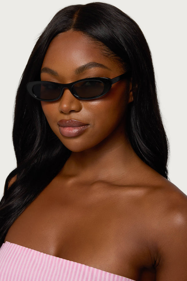 Henlee Oval Sunglasses view 1