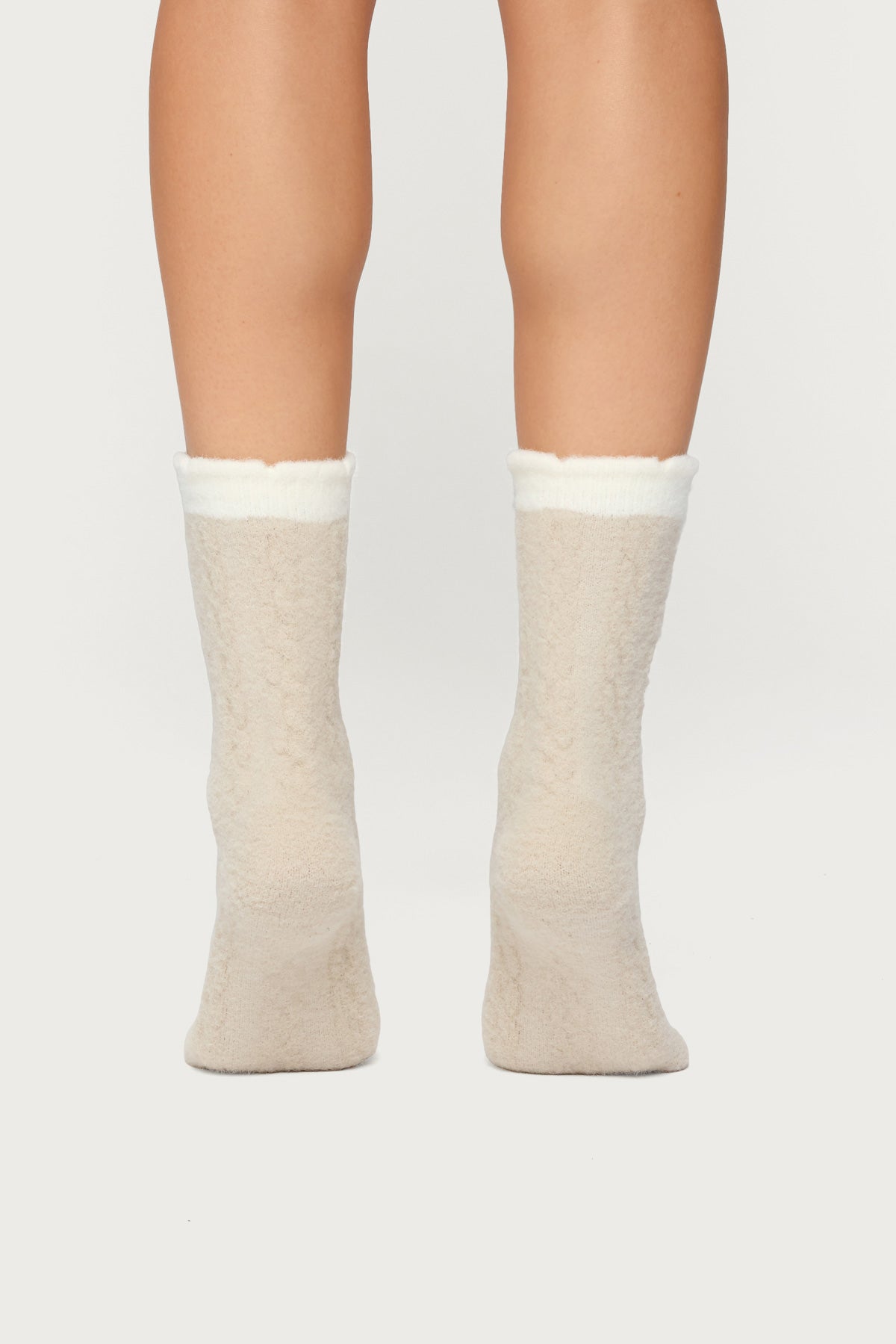 Contrast Fuzzy Cable Knit Socks