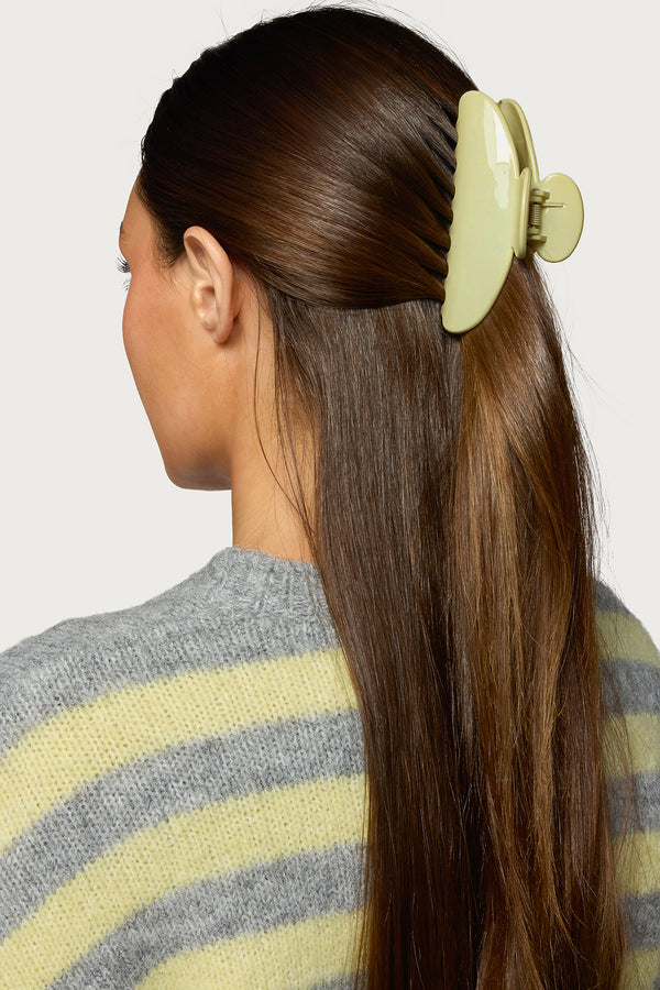 Clean Girl Hair Clip view 1
