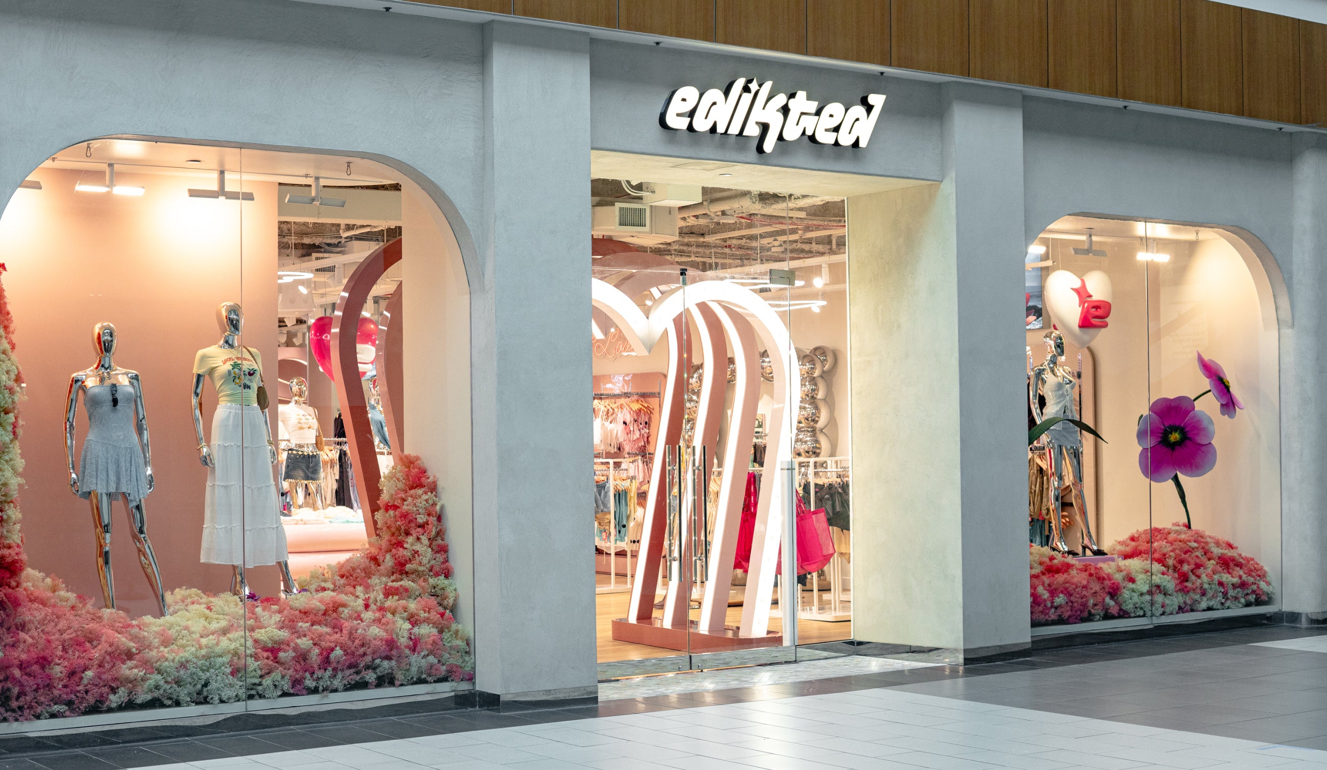 Garden City | Roosevelt Field storefront